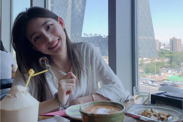 央视新晋女主播,央视新晋女主持颜值惊为天人