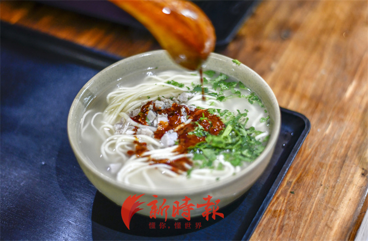 老济南特色面馆猪肘面做法,老济南特色猪肘面