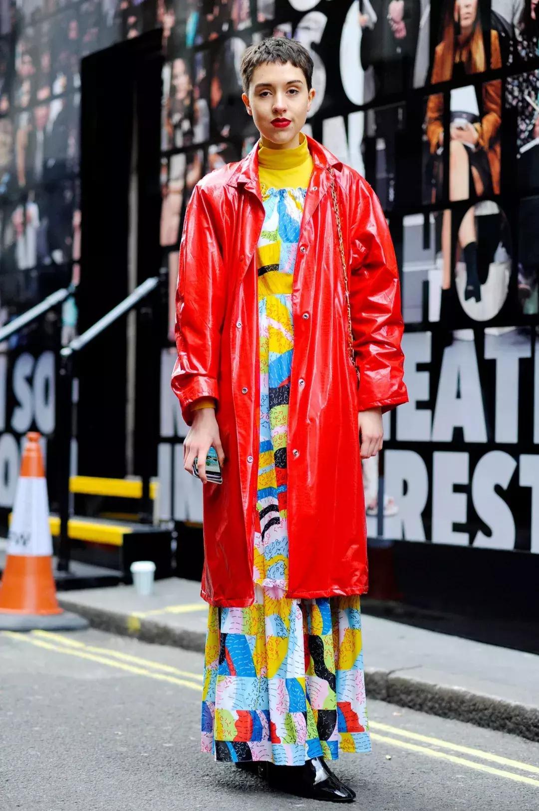 问江南“晴为何物”，你见过这些时尚品牌的雨衣、雨靴吗？