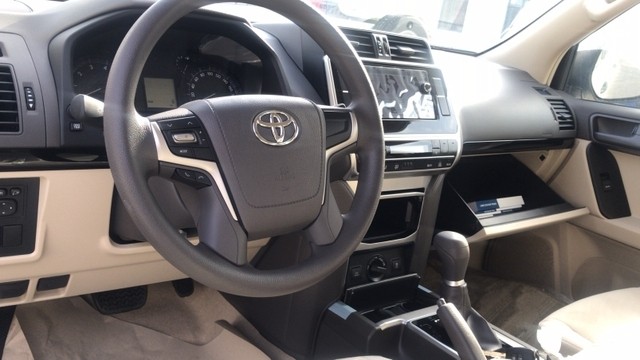 进口中东版丰田霸道2700最低价,10款丰田霸道中东版2700手动挡加速