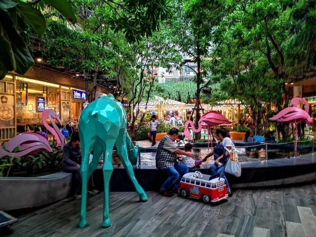 商业街景观还能怎么造？这家曼谷购物中心厉害了