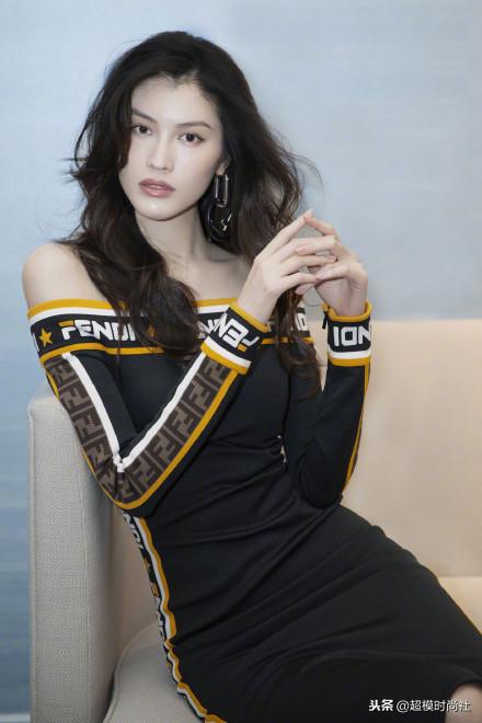 fendi皮草值得买吗,fendi走秀羽绒服