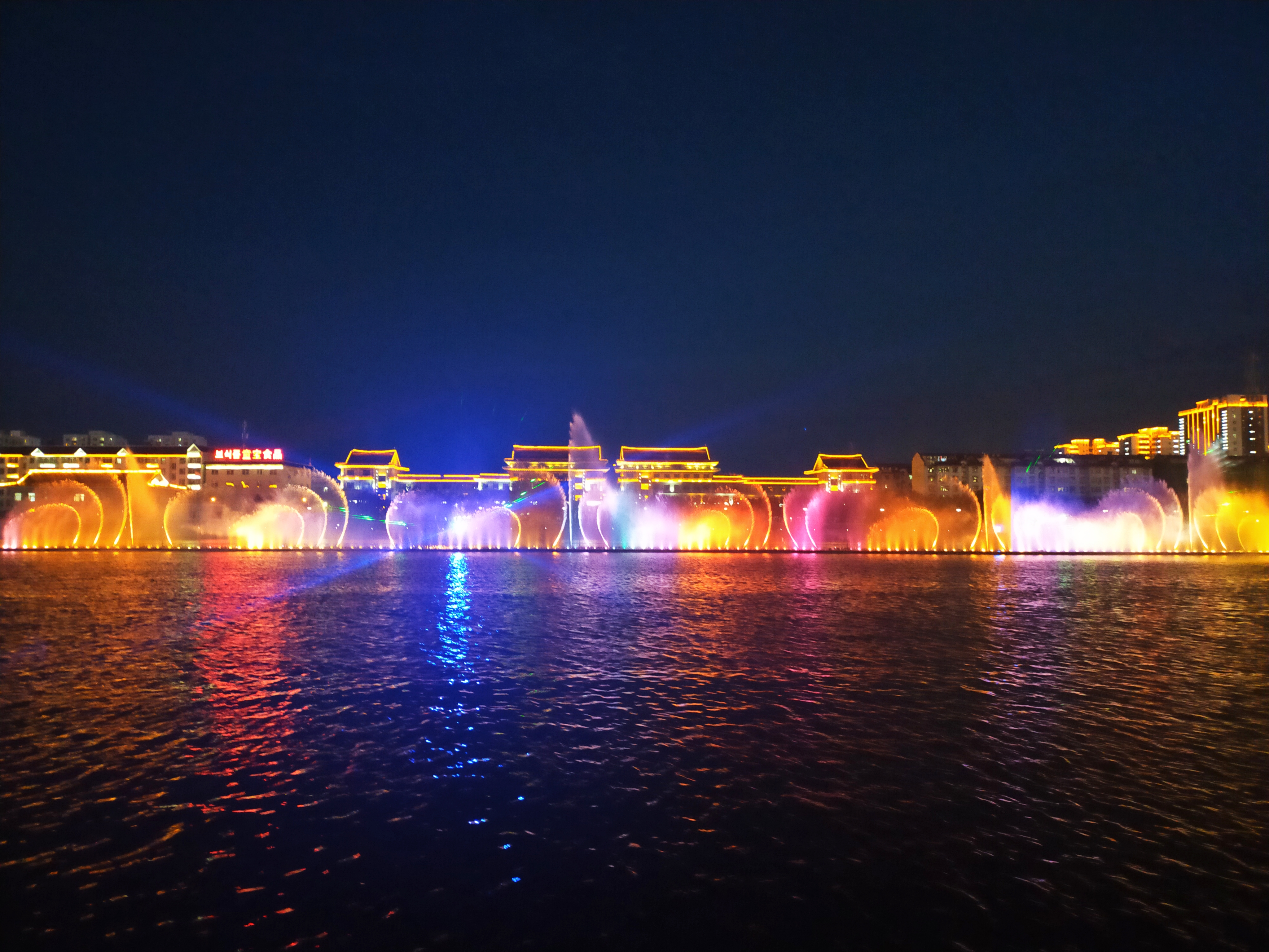 延吉市布尔哈通河上再现水舞秀，快来打卡