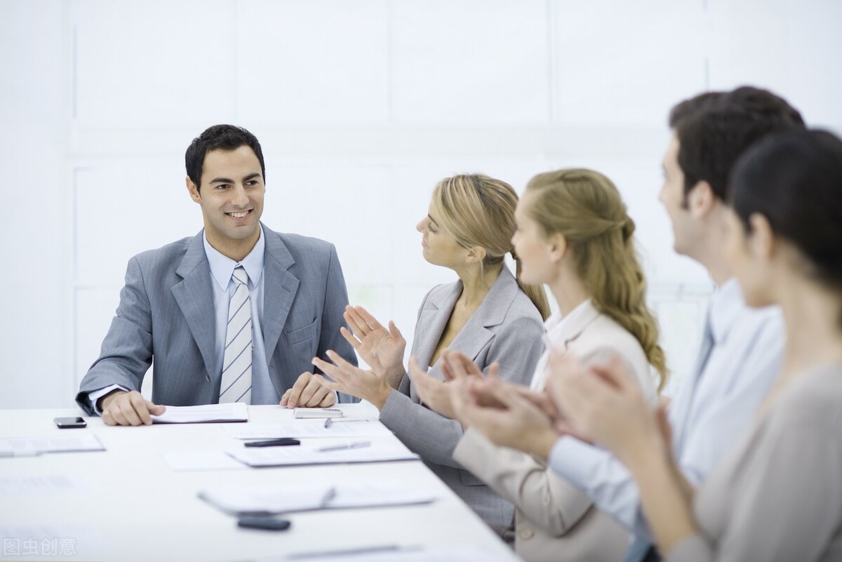 储蓄卡与信用卡哪个安全,储蓄卡和借记卡哪个更安全