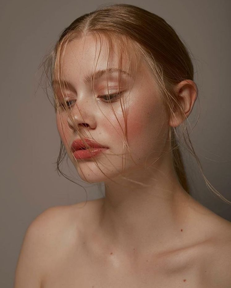 世上有两种白皮肤让你沉醉，一种是袁珊珊一种是你......