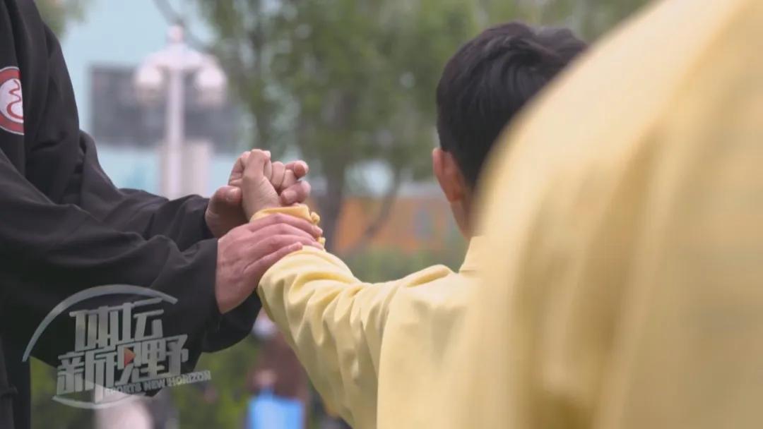 钟南山是中国抗疫贡献最大的人吗,抗疫钟南山和谁最出名