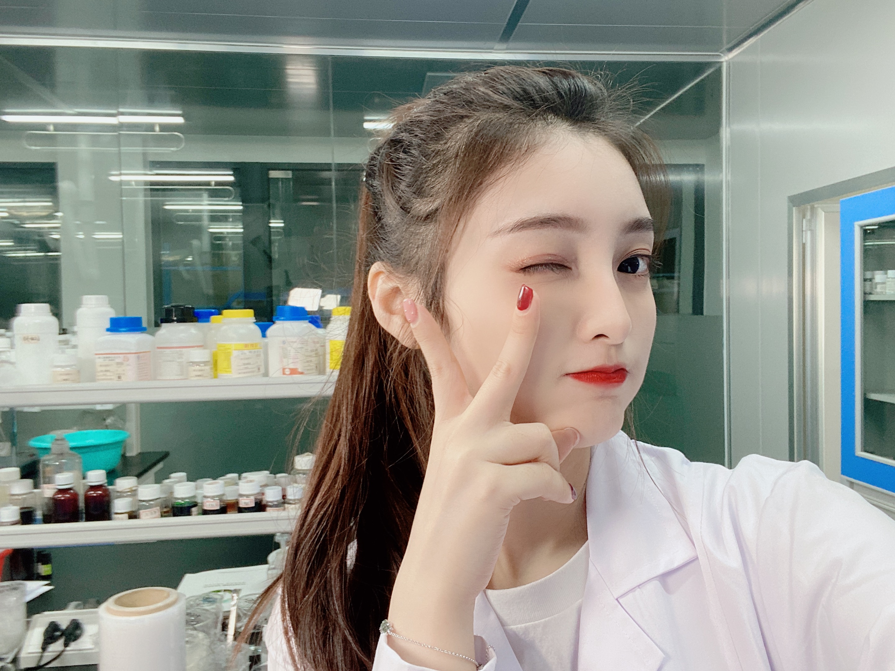 甘霖洗剂痘痘使用方法视频,痘痘皮肤怎么化妆平整的