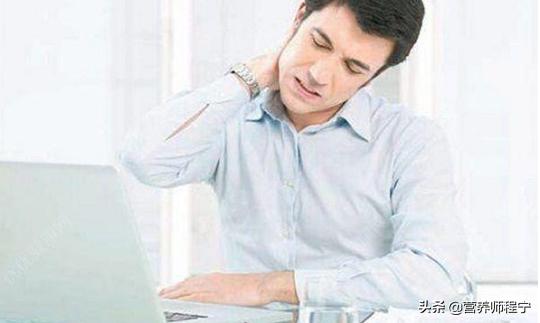 颈椎上的富贵包怎么减掉,颈椎富贵包怎么消除教你轻松一招