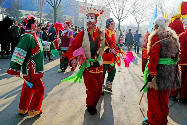 多国狂欢,国人的狂欢盛宴