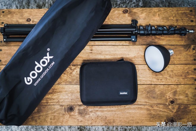 紧急事件下的“因地制宜”现场肖像拍摄器材指南