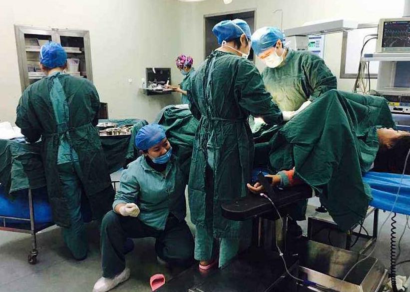 顺产时会拉尿么,顺产排尿都是血