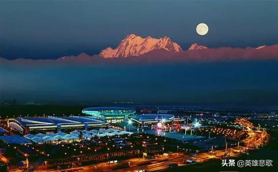 博格达峰为什么是天山主峰,遥望海拔5445米的博格达峰