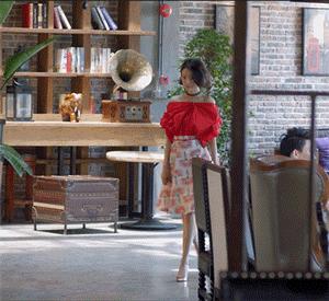 左小青像许晴,左小青许晴照片