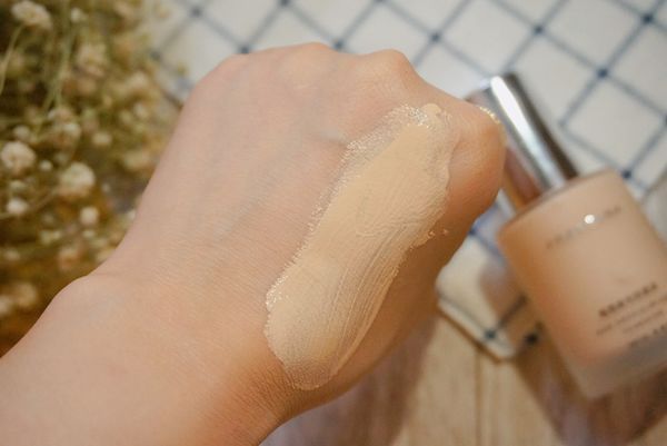 200元以下不暗沉的好用的粉底,超级便宜但好用的粉底液