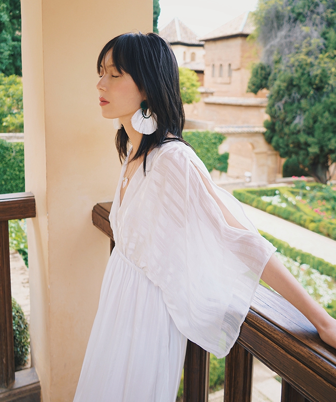 耳环秋冬高级感怎么搭配,日常穿搭必备时尚耳环来啦