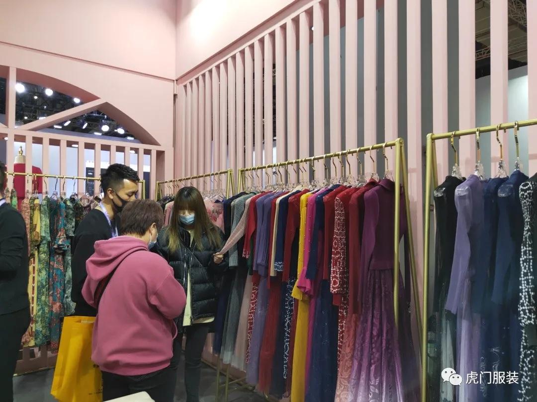 实力展示，重磅大秀，超“燃”派对，虎门服装惊艳上海