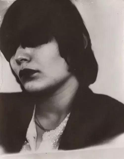 最近被炒起来的一款鞋子,被炒作最火的鞋