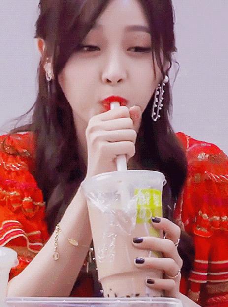 吴宣仪和肖战关系怎么样,吴宣仪和肖战撇清关系