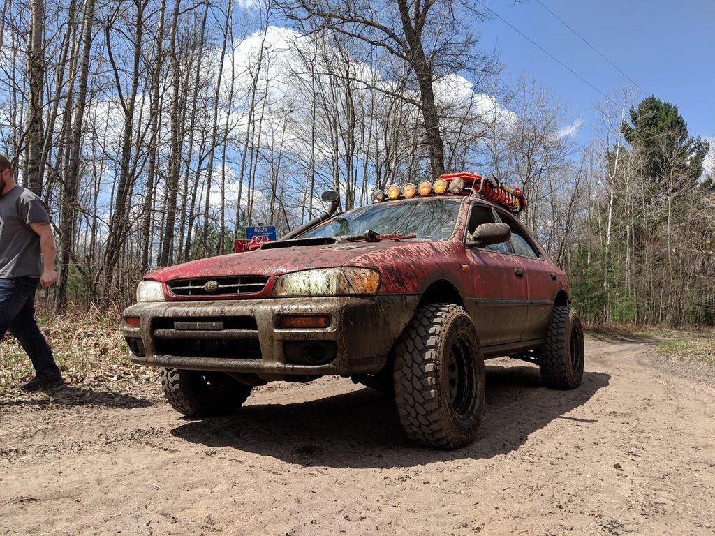 斯巴鲁翼豹2.0r两厢二手能入手吗,2006斯巴鲁翼豹二手多少钱