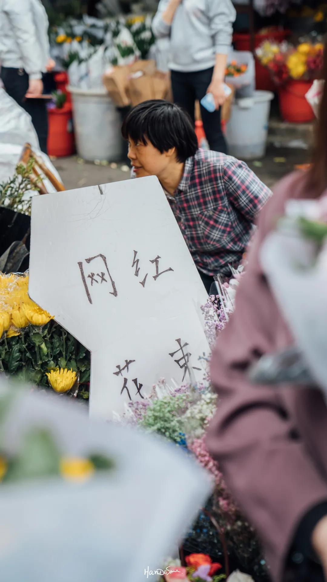 武汉地铁循礼门鲜花花市,武汉循礼门花市蓝色玫瑰