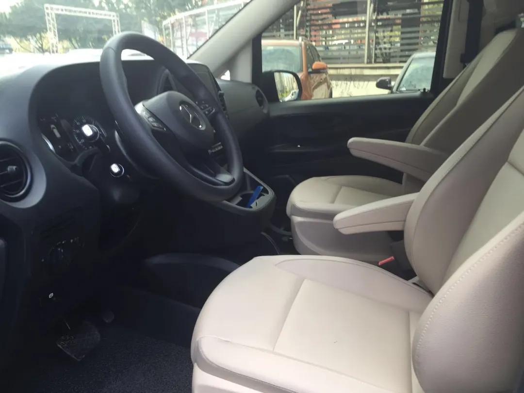 南昌奔驰威霆租车 (老款奔驰威霆租车一天多少钱)