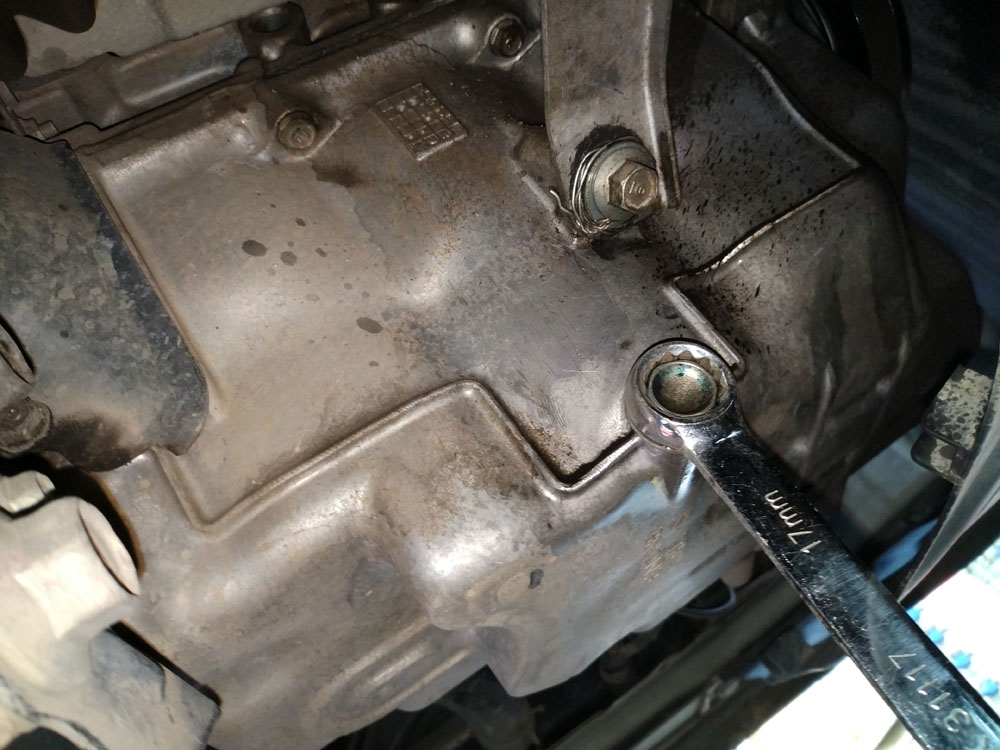 保养汽车要不要拿着保养手册,收藏汽车需要哪些手续