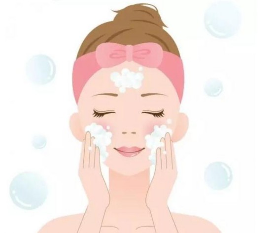 秋冬护肤平价,春季护肤水光肌