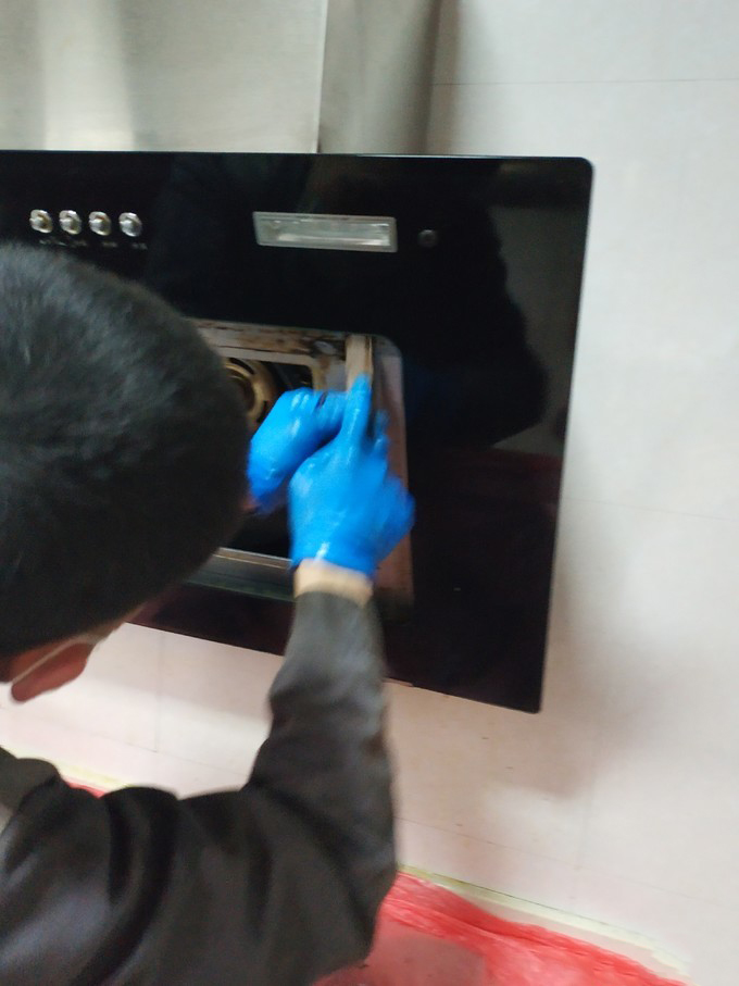 师傅上门清洗油烟机要多久,师傅上门清洗油烟机不用机器吗