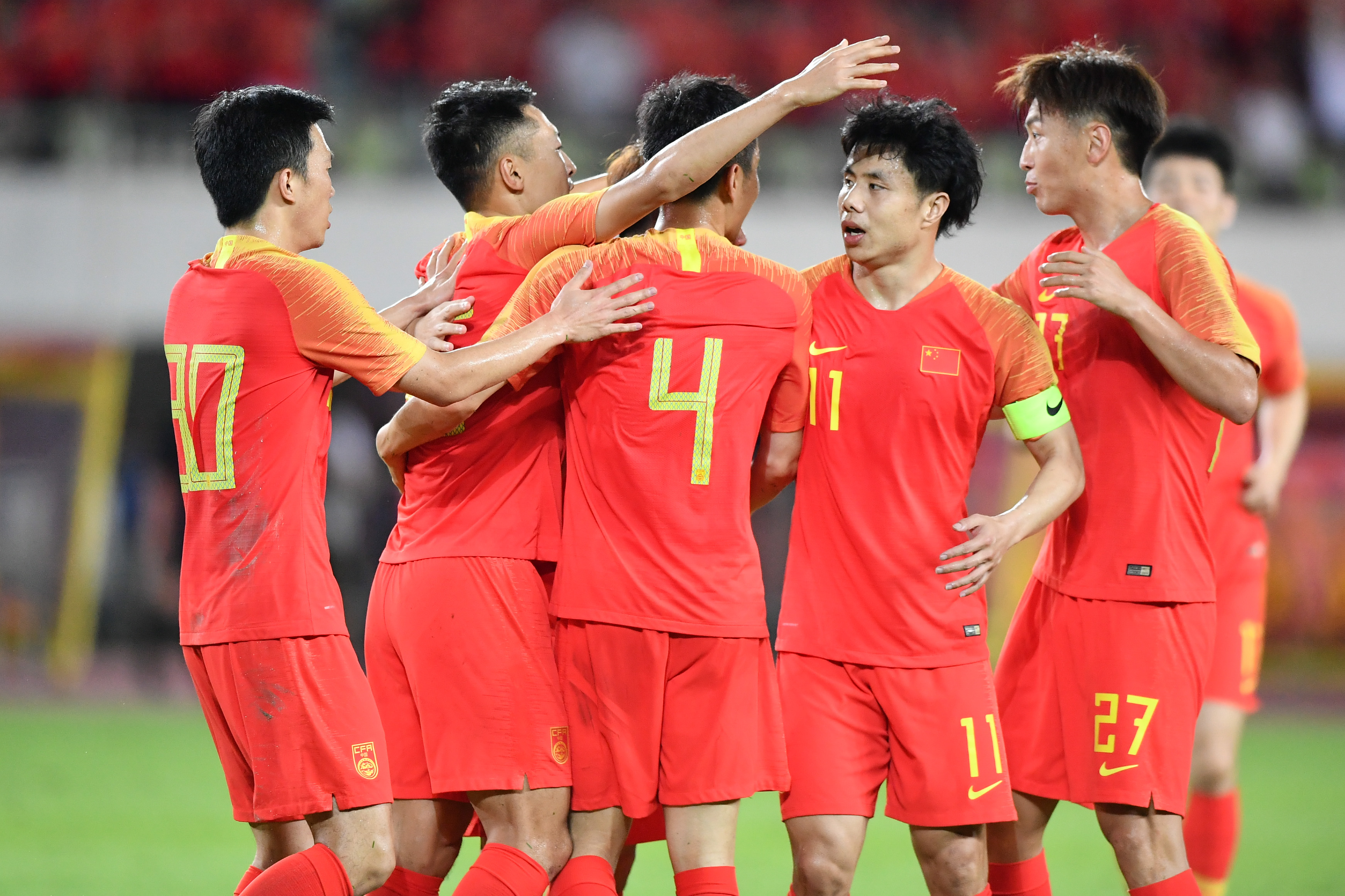 国足2-0完胜,国足40强战2比0胜菲律宾