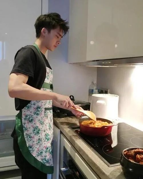 跟丁真这样的四川男孩谈恋爱，太甜了