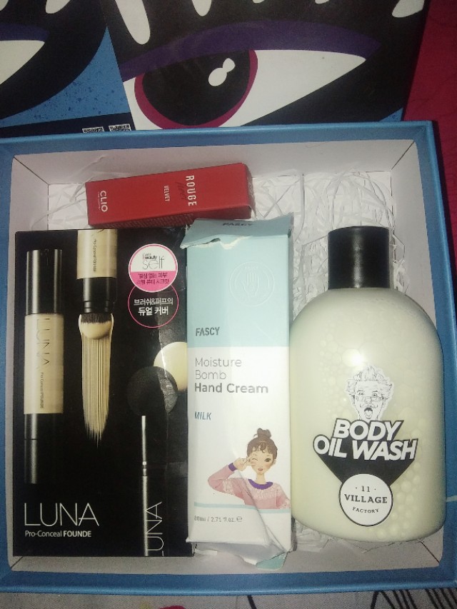 评价达人九月新起点宝BOX开箱视频来啦，又被种草了许多好物哦～