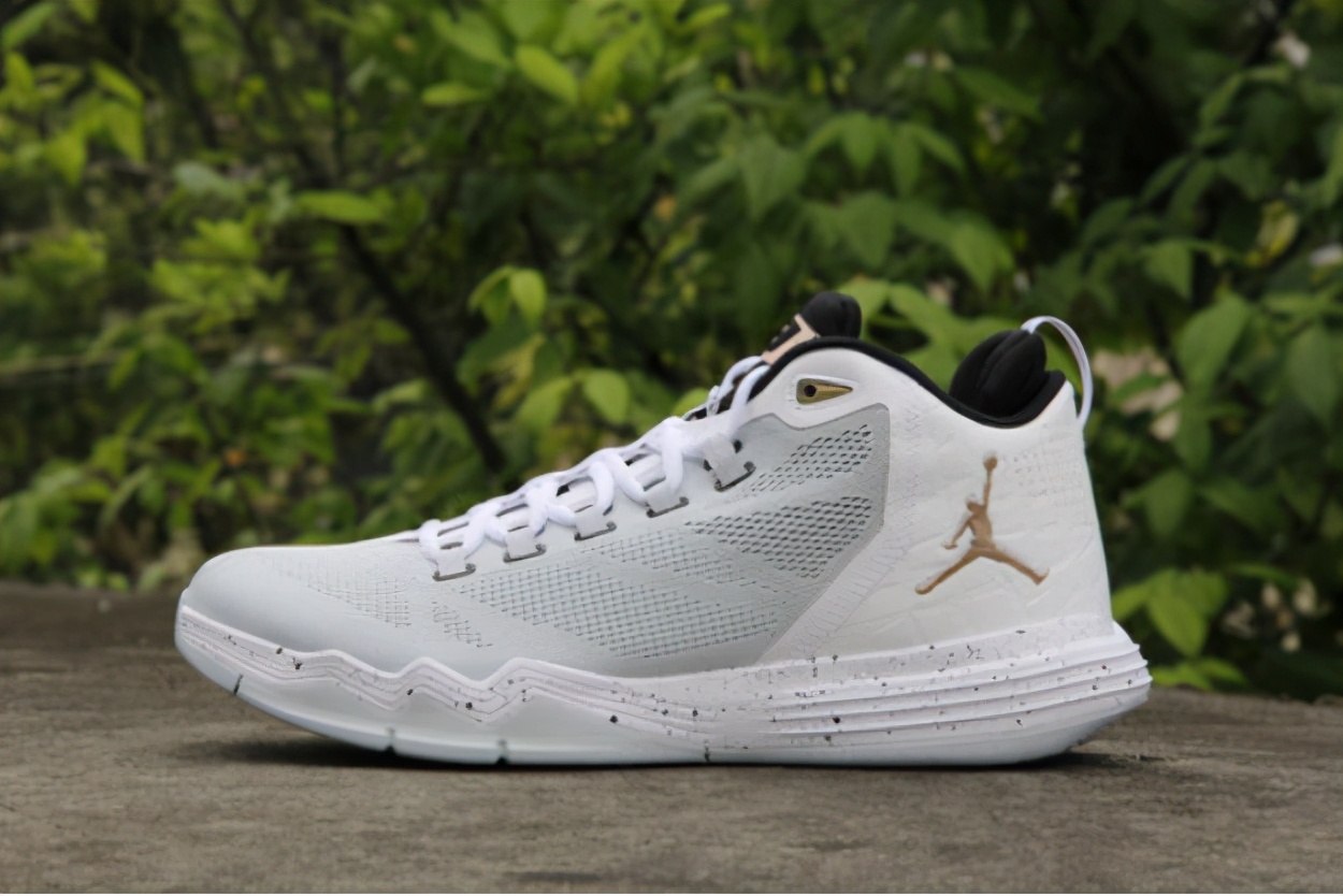 球鞋后缀ess是什么意思,球鞋后缀edge什么意思