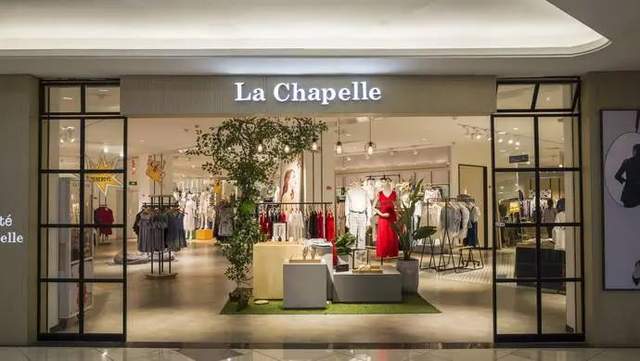 昔日国民女装再遭重创,实控人出手,要罢免自己请来的董事长