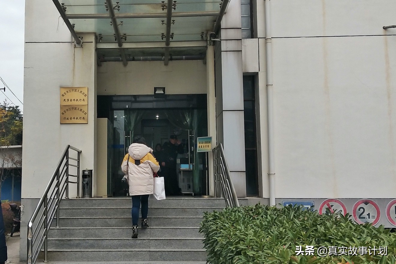 前男友家暴的真实故事,我的男友竟然是渣男故事