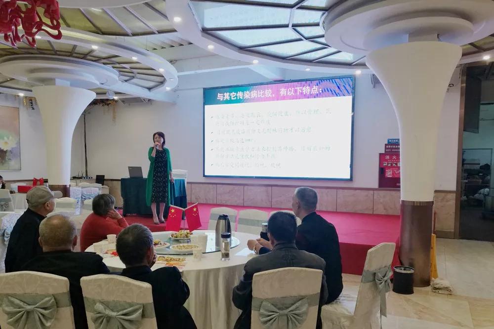 疾控中心举办防艾线上直播活动,黔江疾控中心宣传艾滋病