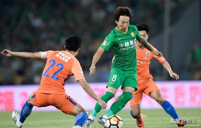 同是备战足协杯，这两支球队却选择了不同的活法，你更欣赏谁