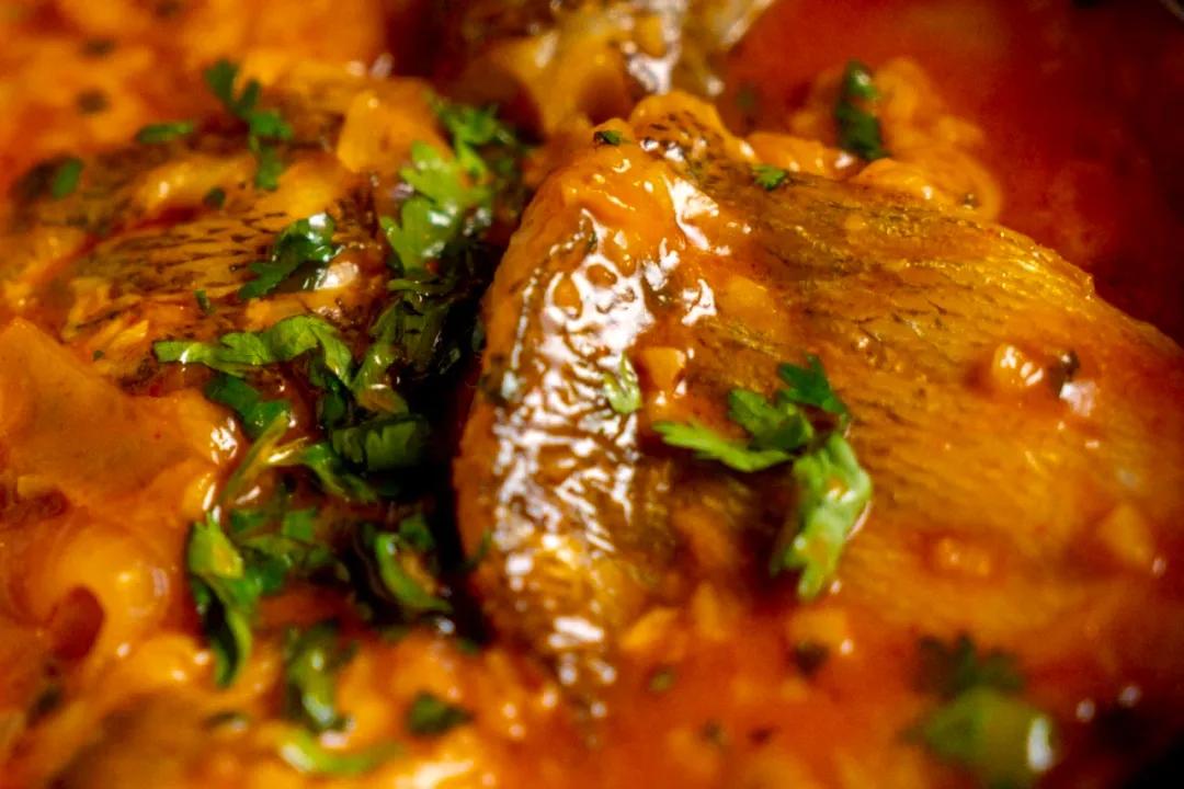 不蒸不炖的鱼怎么做最好吃,鱼肉最好吃的做法不煎不炸不清蒸