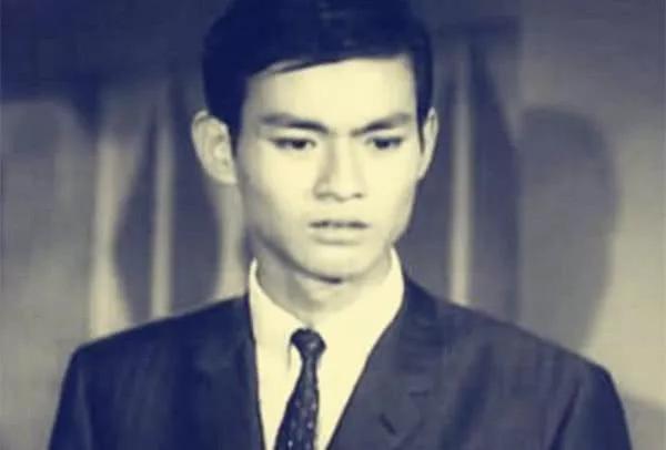 笑看风云郑少秋音频,笑看风云郑少秋原唱