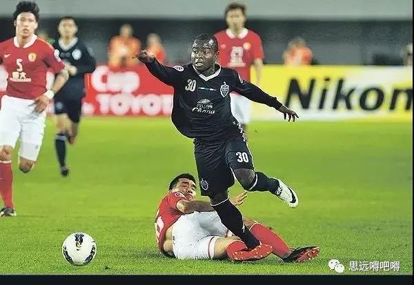 从几内亚弯走出的“黑梅西”阿奇姆彭用速度征服中超