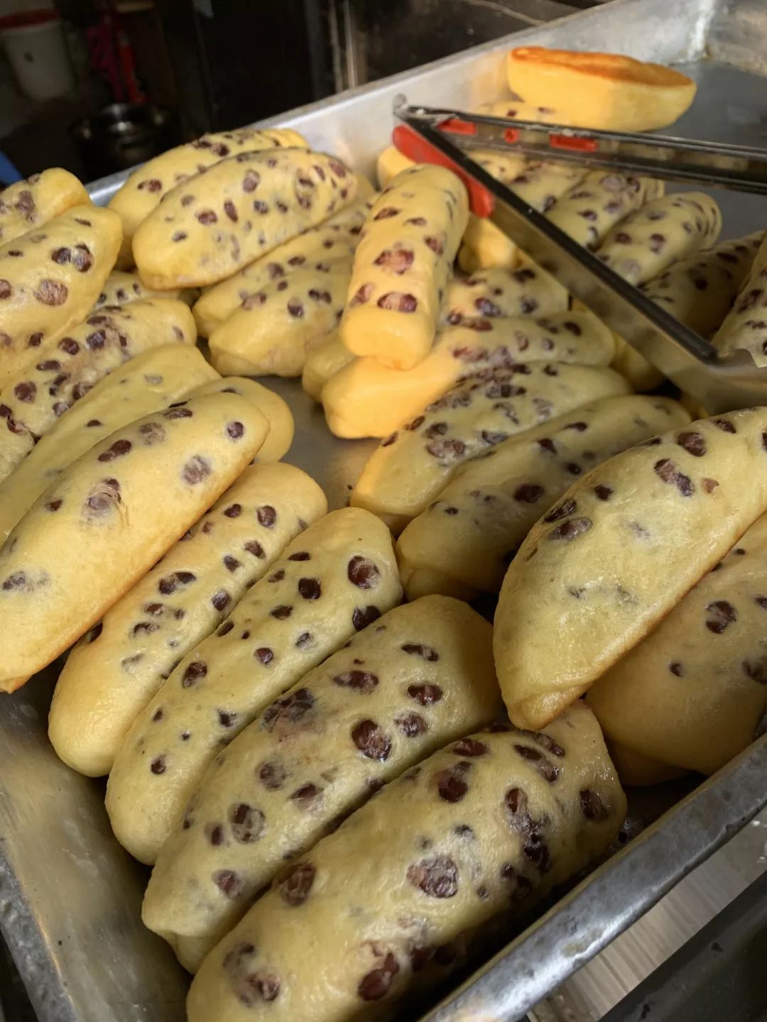 瑞思拜,为红糖馒头排队两小时的成都人