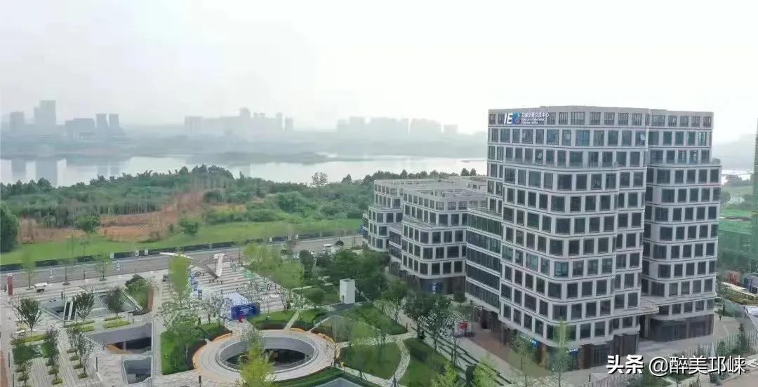 为什么有的人投资眼光很准,为什么越来越多的资本想投资酱酒