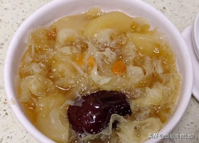 银耳雪梨羹快速出胶,雪梨银耳羹出胶的做法