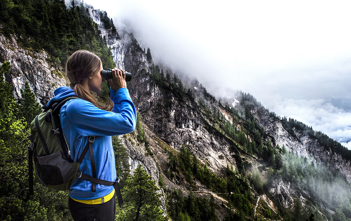 在网上购买望远镜时如何选购 (选购望远镜什么规格比较好)