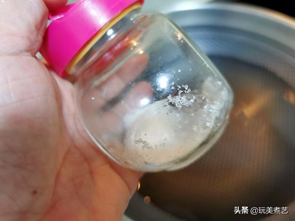 酸豆角怎么弄才好吃,酸豆角腌咸了要怎么变淡的