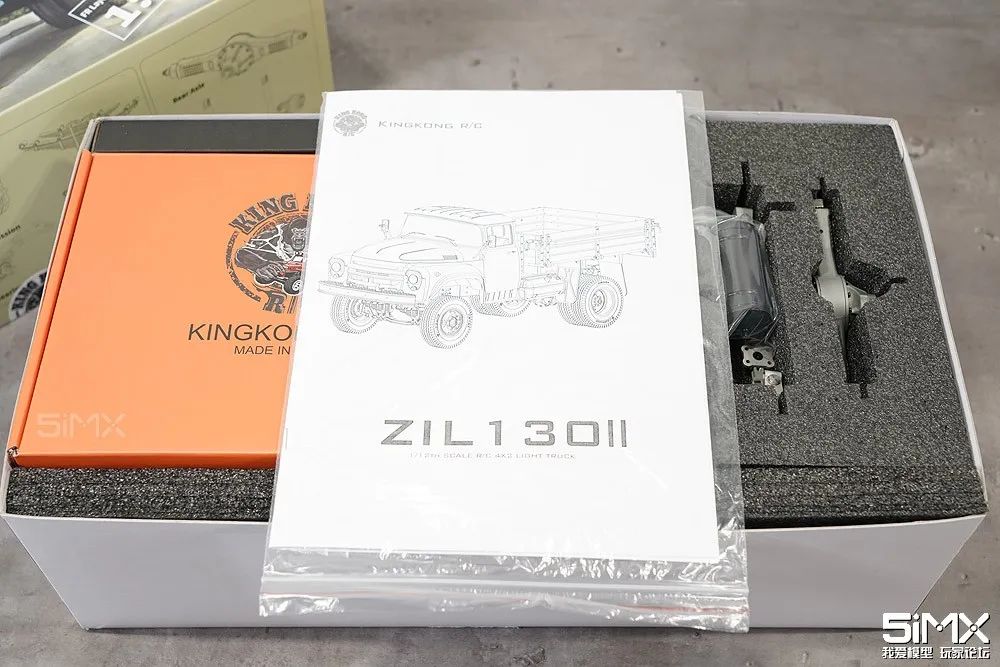 卡车模型1:18开箱 (1:50合金尖头货柜卡车模型开箱)