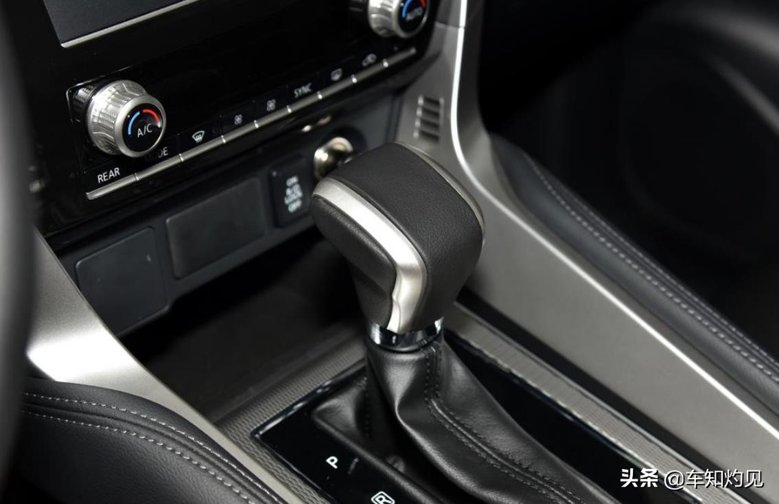 新款帕杰罗劲畅实车图曝光,30万以内能拿下的suv