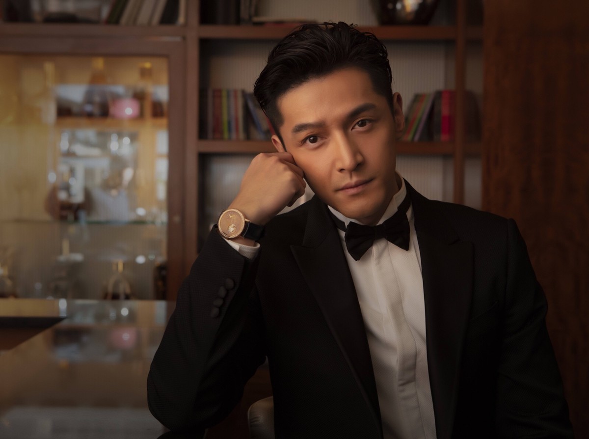 胡歌化身足球教练全集,胡歌足球教练身份