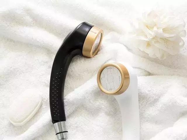 明星精致起来好吓人，花100万美金买床，20台加湿器放卧室