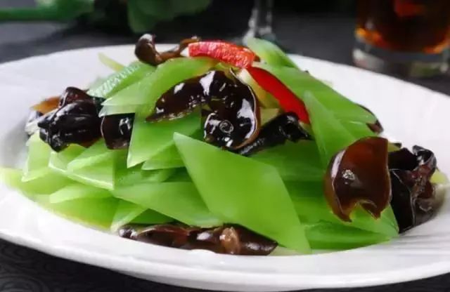 百草回芽，百病发作，12道清肺去火的春季美食推荐给大家！