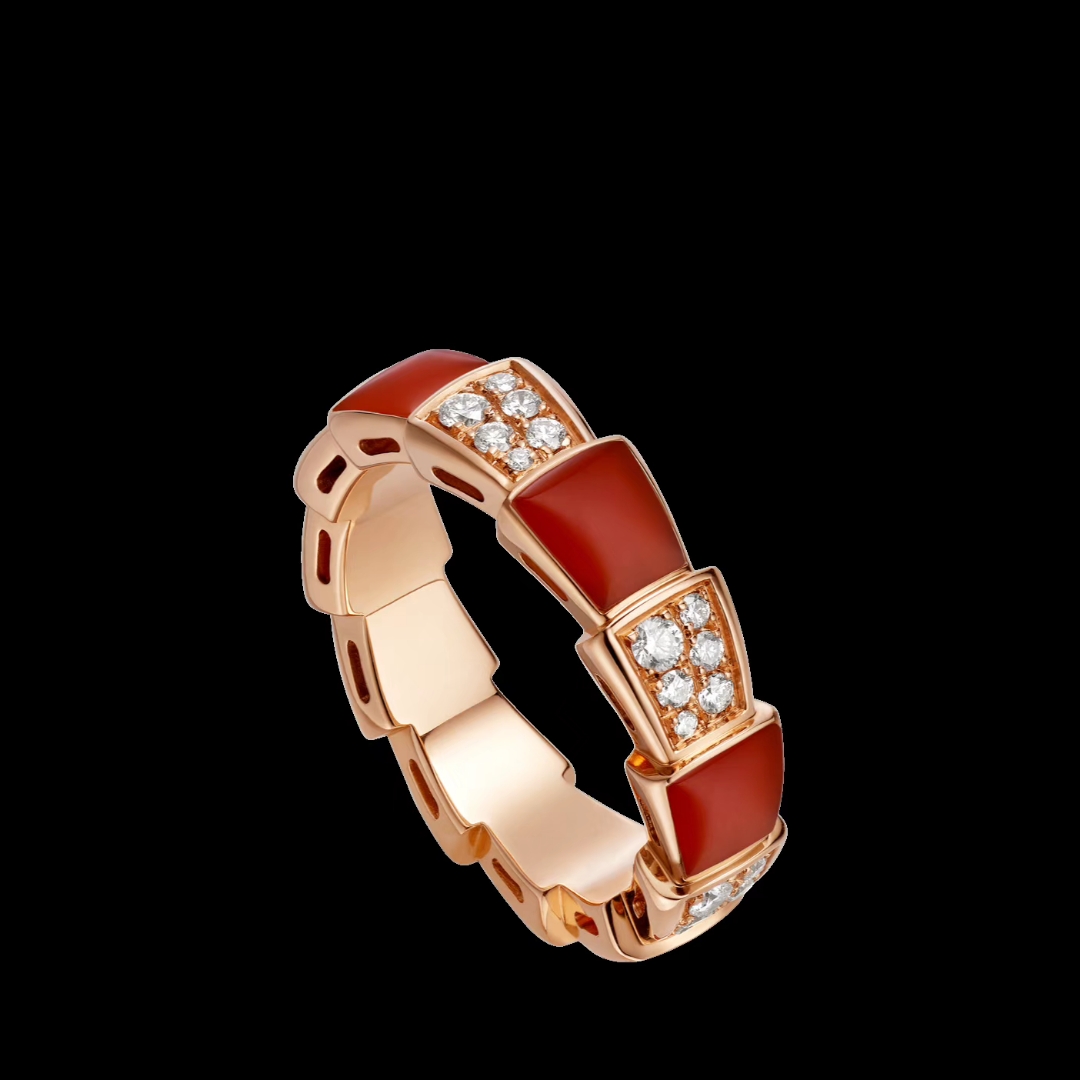 等疫情过去，戴上卡地亚宝格丽配上vca四叶草珠宝去见想见的人